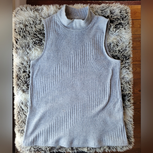 Sz S Mockneck Knit Tank - Picture 1 of 4